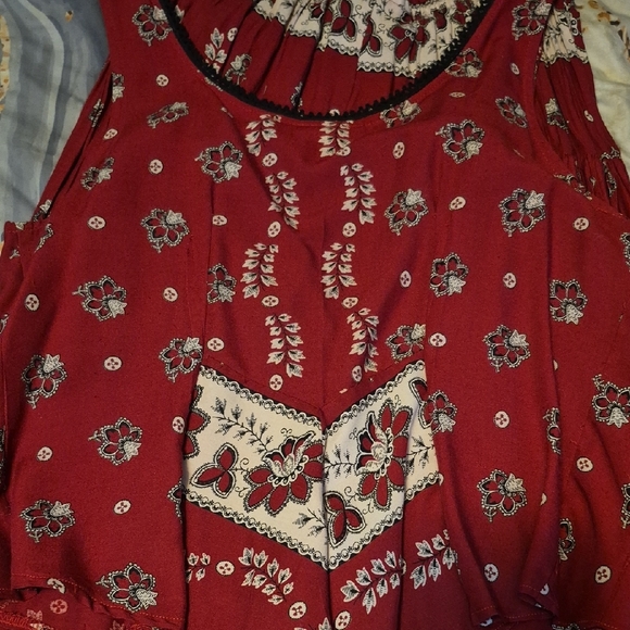 Floral Red A-Line Skirt - Picture 3 of 3